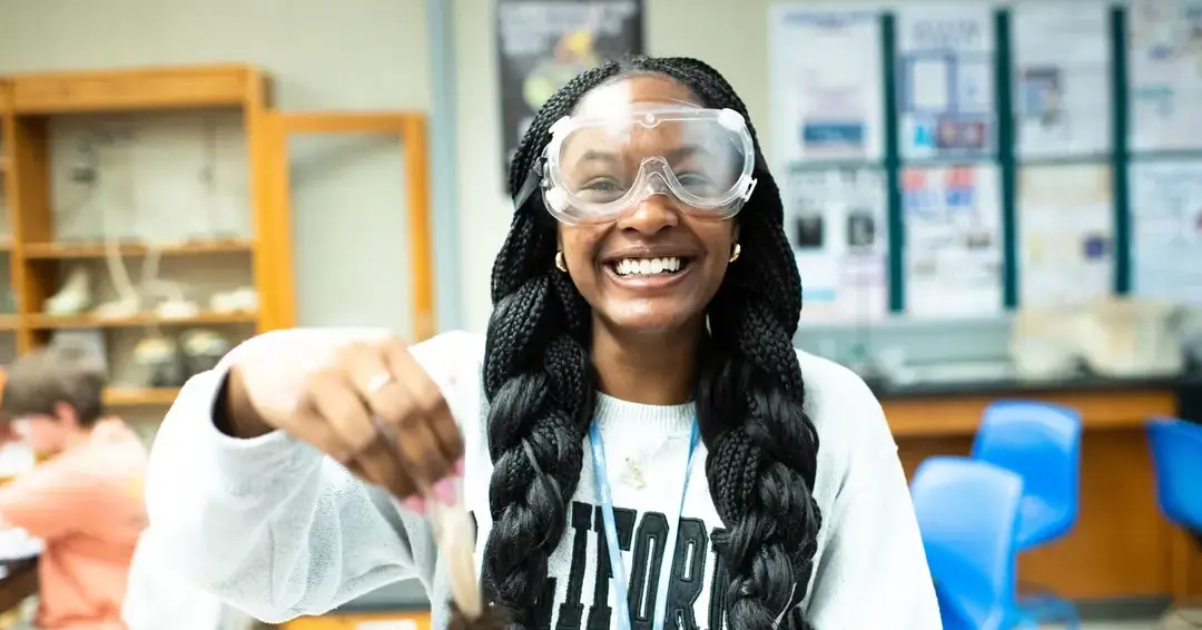 Student in science class