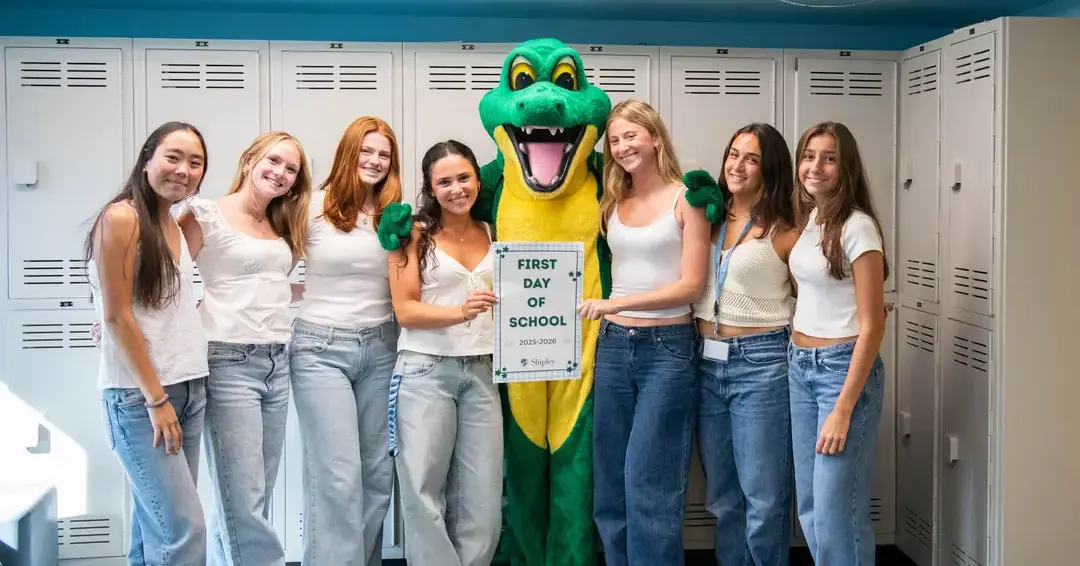 Students with Shipley mascot