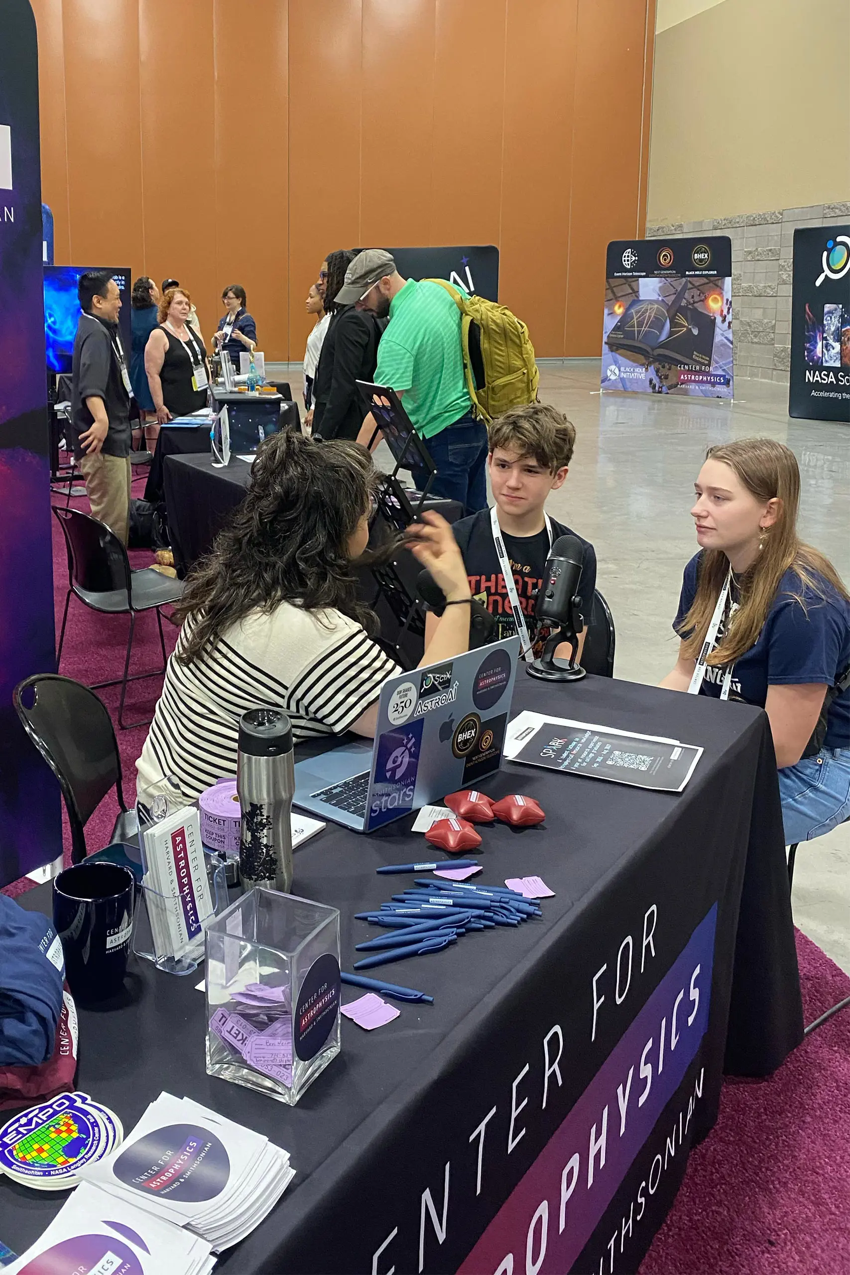 Students at American Astronimocal Society Conference
